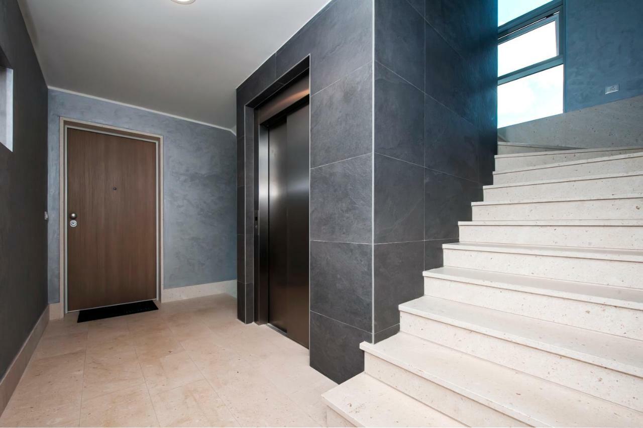 The Q Superior - A Penthouse With Jacuzzi And Sauna Rovinj Exterior photo
