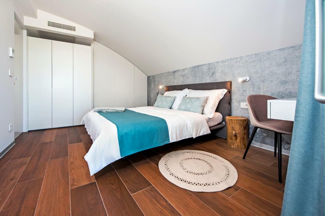 The Q Superior - A Penthouse With Jacuzzi And Sauna Rovinj Exterior photo