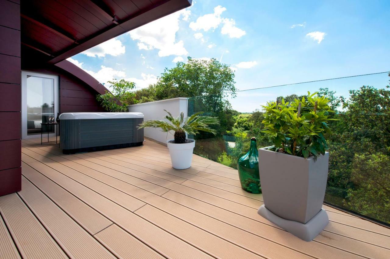 The Q Superior - A Penthouse With Jacuzzi And Sauna Rovinj Exterior photo