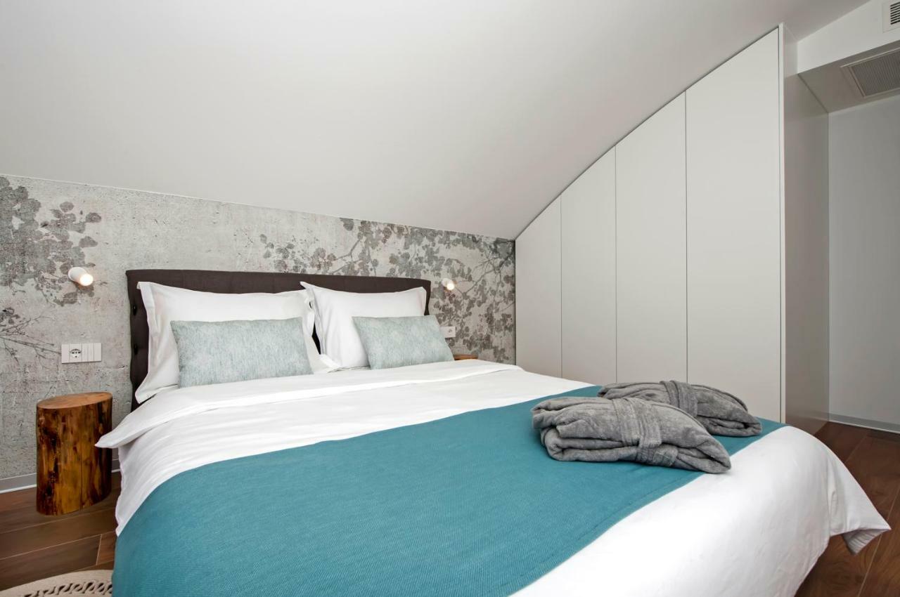 The Q Superior - A Penthouse With Jacuzzi And Sauna Rovinj Exterior photo