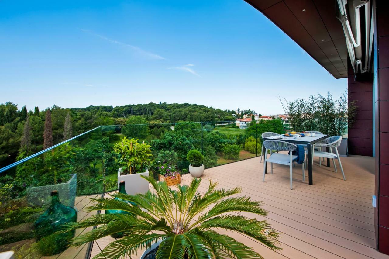 The Q Superior - A Penthouse With Jacuzzi And Sauna Rovinj Exterior photo