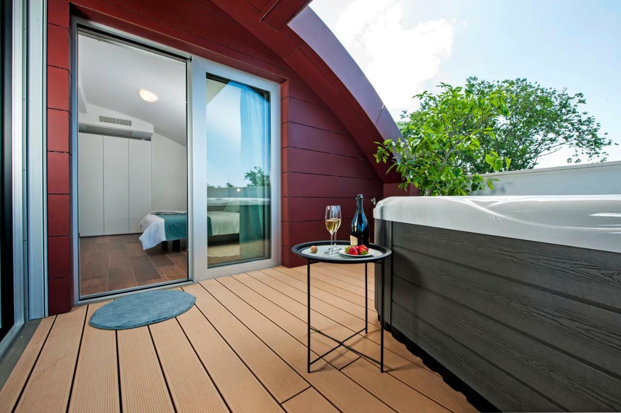 The Q Superior - A Penthouse With Jacuzzi And Sauna Rovinj Exterior photo