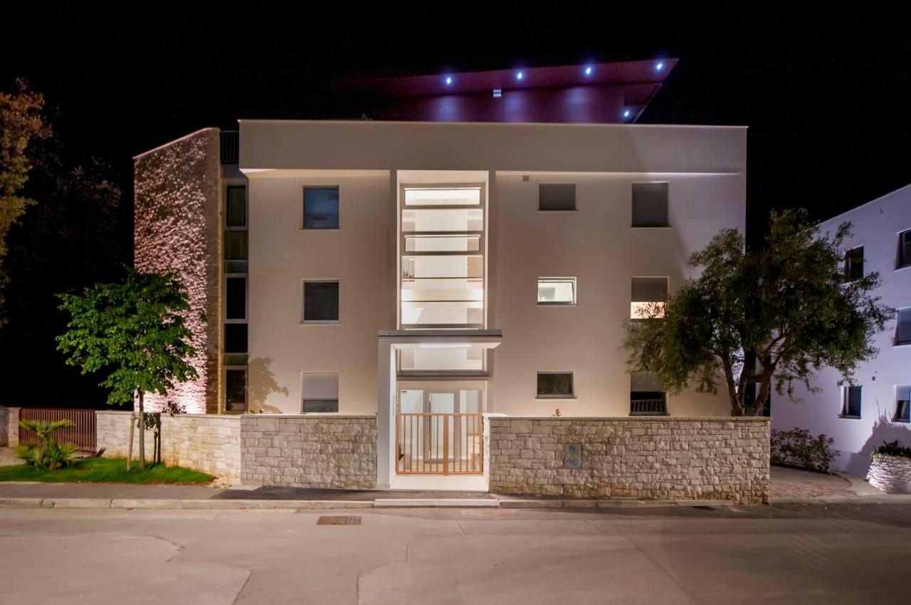 The Q Superior - A Penthouse With Jacuzzi And Sauna Rovinj Exterior photo