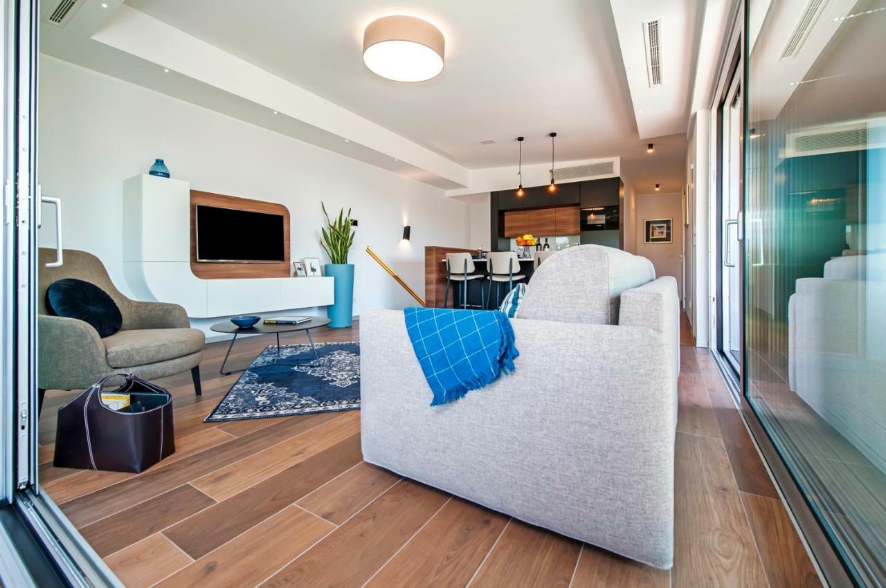 The Q Superior - A Penthouse With Jacuzzi And Sauna Rovinj Exterior photo