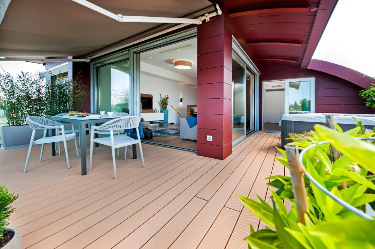 The Q Superior - A Penthouse With Jacuzzi And Sauna Rovinj Exterior photo